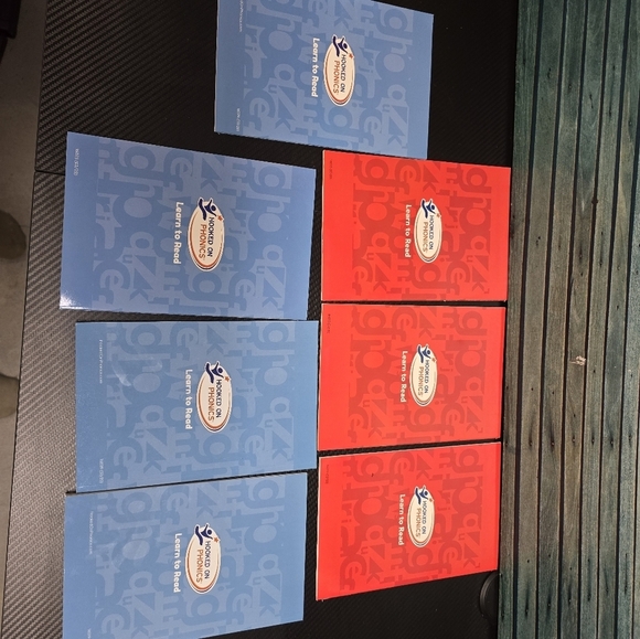 Hooked on phonics learn to read 7 reader books - Picture 7 of 10